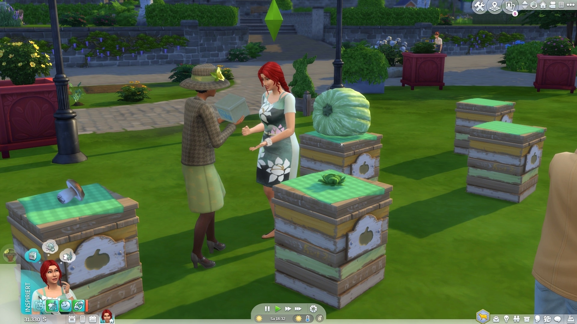 Auf dem Markt erhält unsere Sim-Frau von der Bürgermeisterin ein Geschenk - im Hintergrund findet der Riesenfeldfruchtwettbewerb statt.