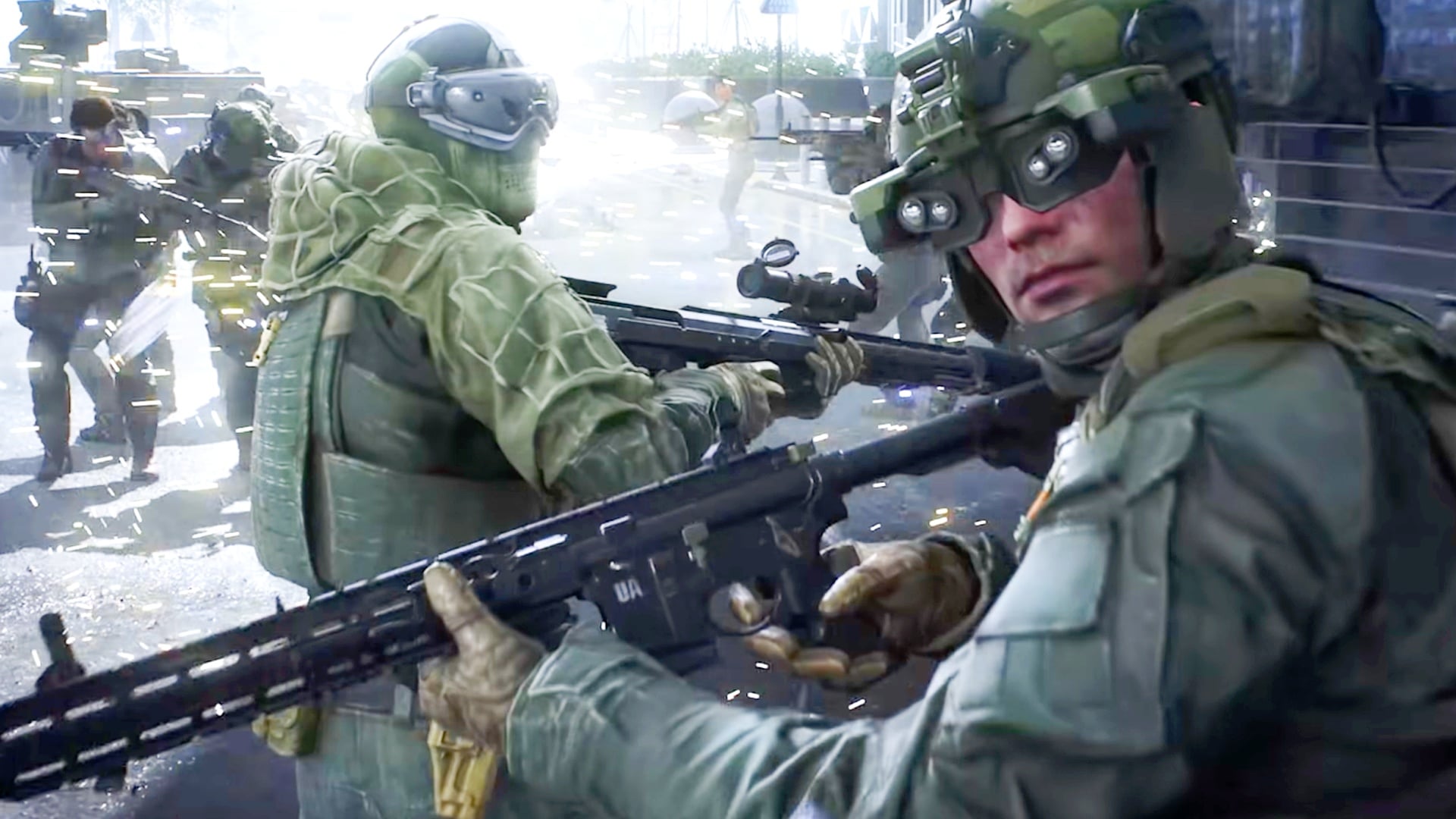 Der Soldat links im Bild hält das DSR-1. Das Gewehr verfügt über eine Magazinhalterung vor dem Abzug, um schnelles Nachladen zu ermöglichen.
