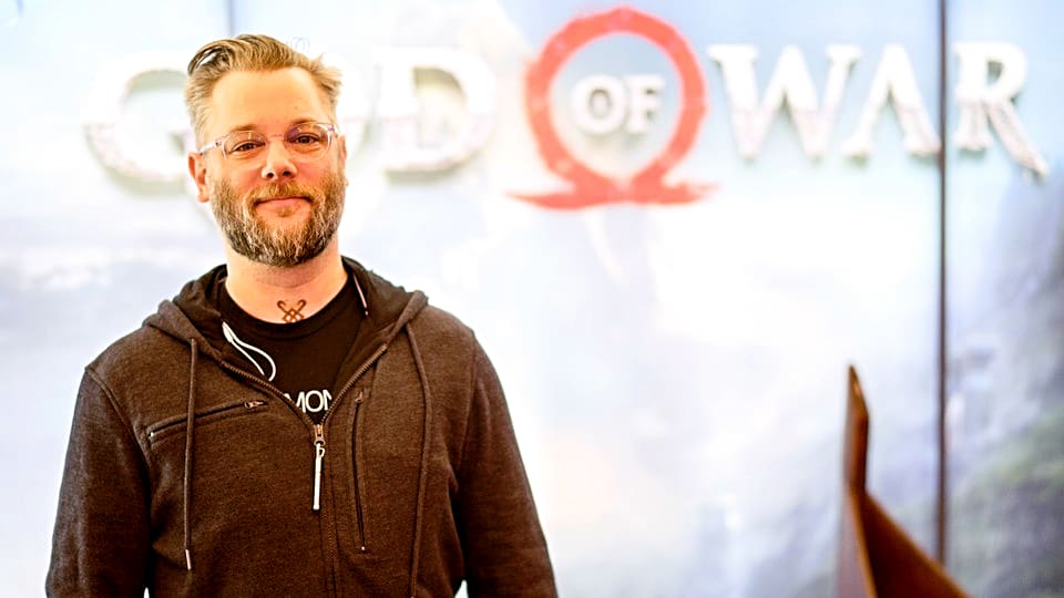 Кори Барлог е отговорен за God of War от 2018 г. като творчески директор в Santa Monica Studios.