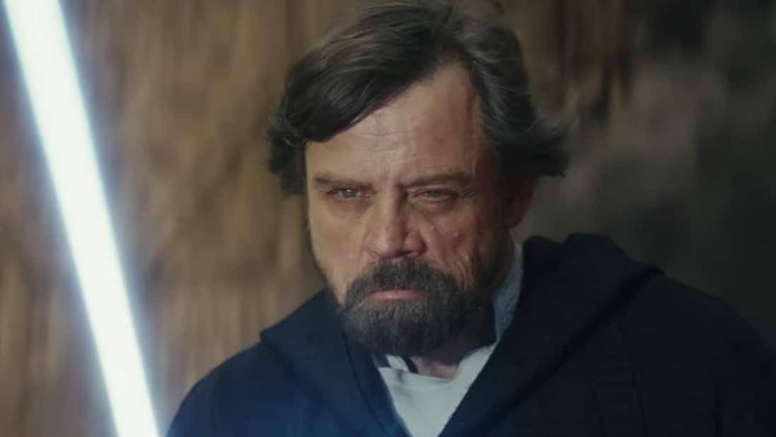 (Rian Johnson verdeelde fans met Star Wars: Episode 8. Toch toonde hij moed om iets nieuws te doen met The Last Jedi, wat Star Wars in de toekomst misschien geen kwaad zal doen. Image source: Disney/Lucasfilm)