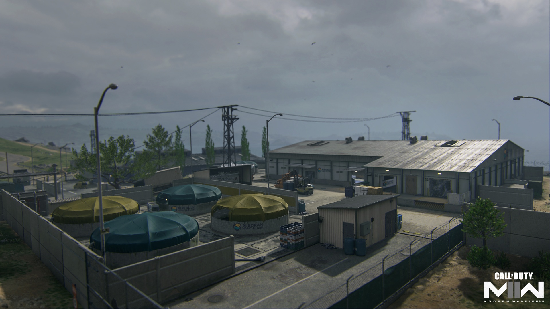 (The new map consists of a warehouse, the outdoor area with the pools and the paths in between.)