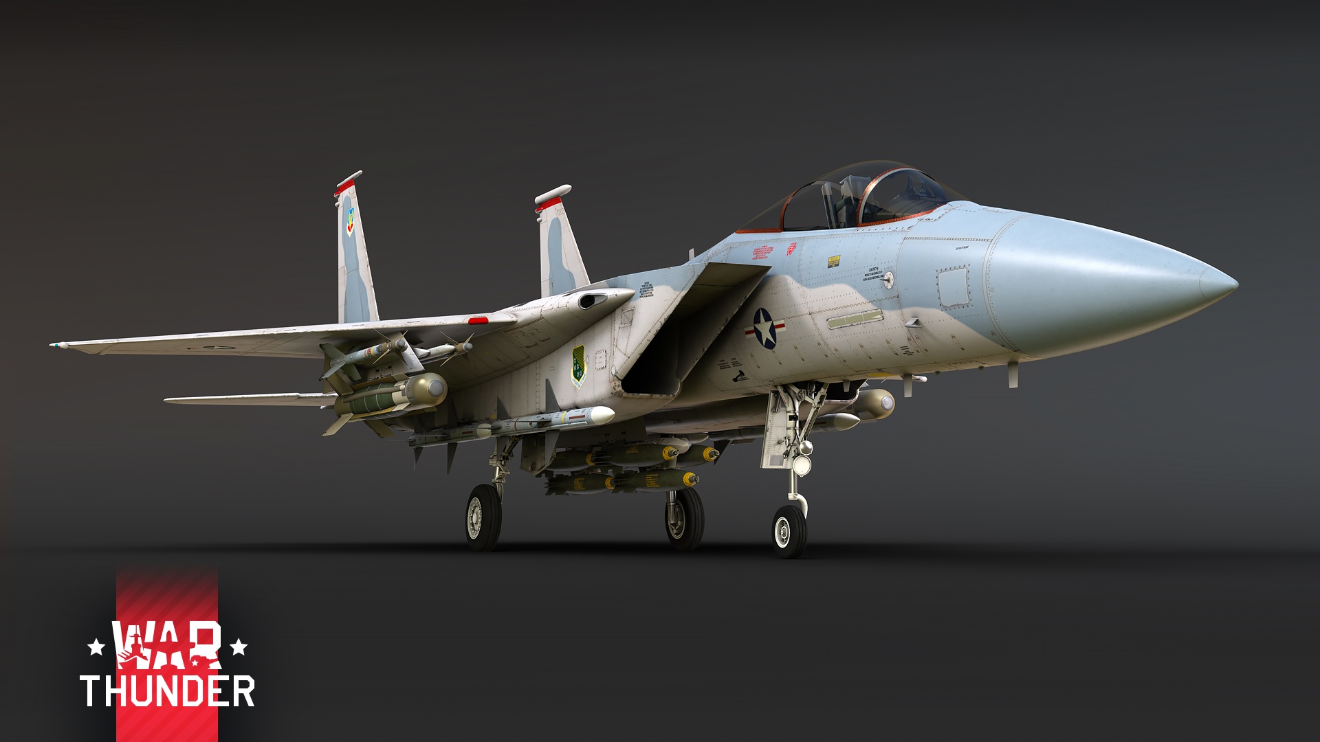 (F 15 Eagle zasługuje na swoją nazwę i jest myśliwcem doskonałym w walce powietrznej.)