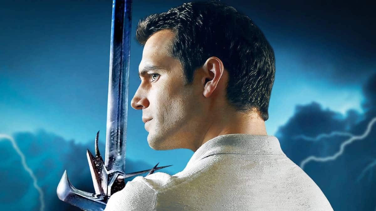 Henry Cavill isn’t the only one bulking up for *Highlander*: Russell Crowe surprises fans with a broad bicep in a new photo