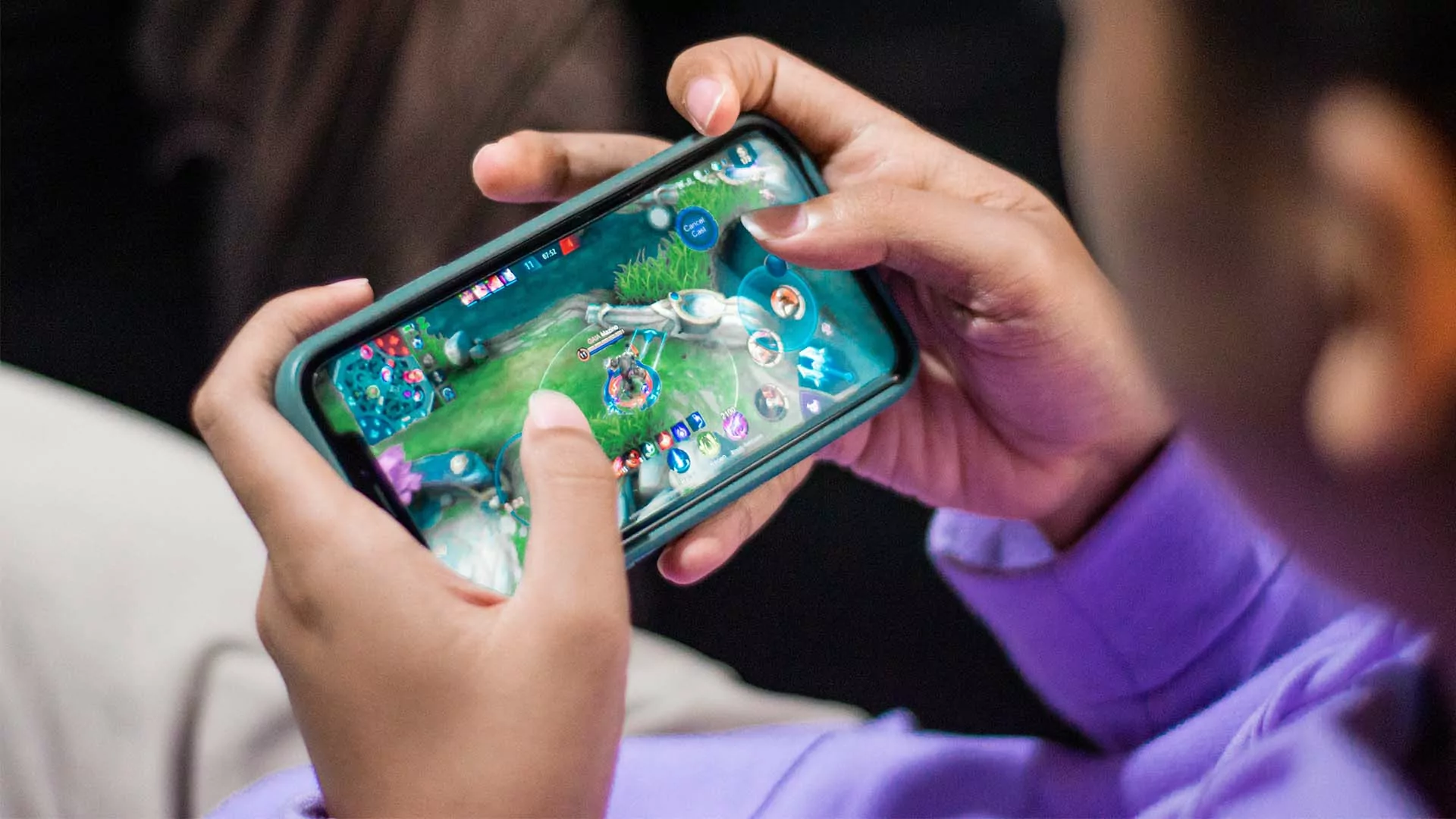 (MOBA также очень популярны на мобильных устройствах. (Источник изображения: Pandhuya Niking)